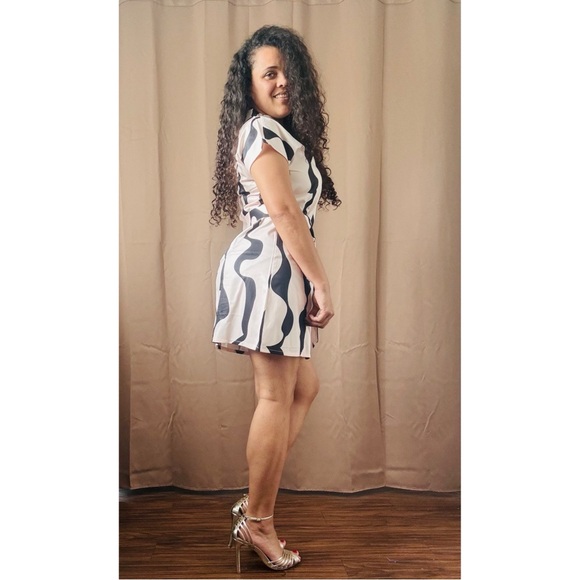 Stylish Black and Cream Women's Dress - Picture 3 of 4